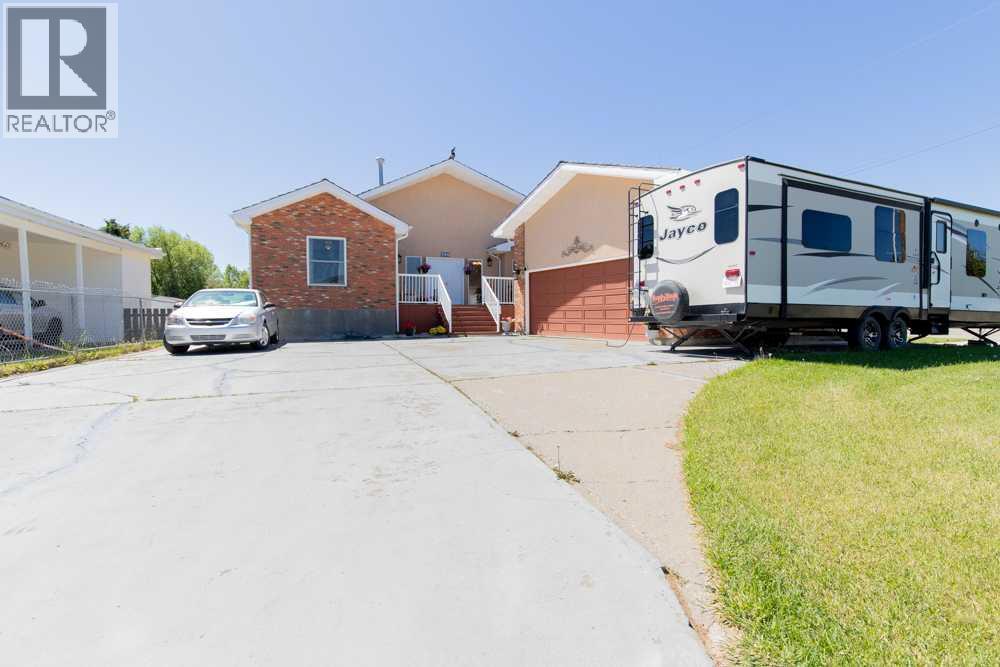 214 3 Street W - 3