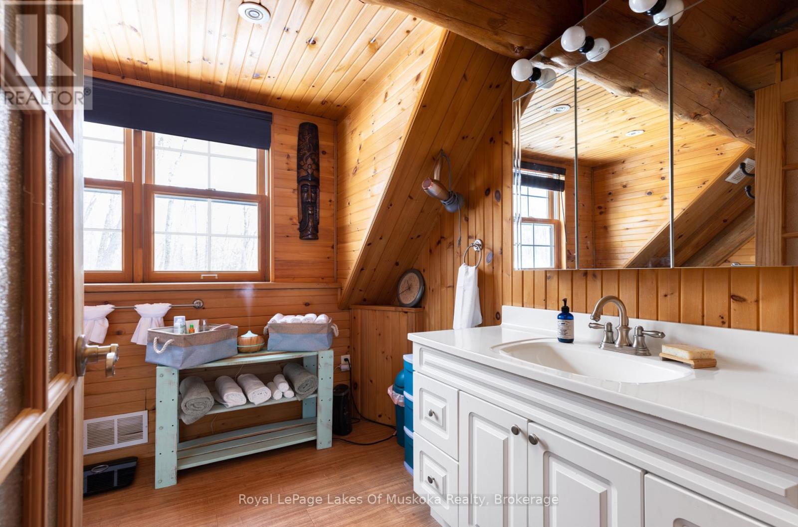 259 LAKESHORE ROAD - 18