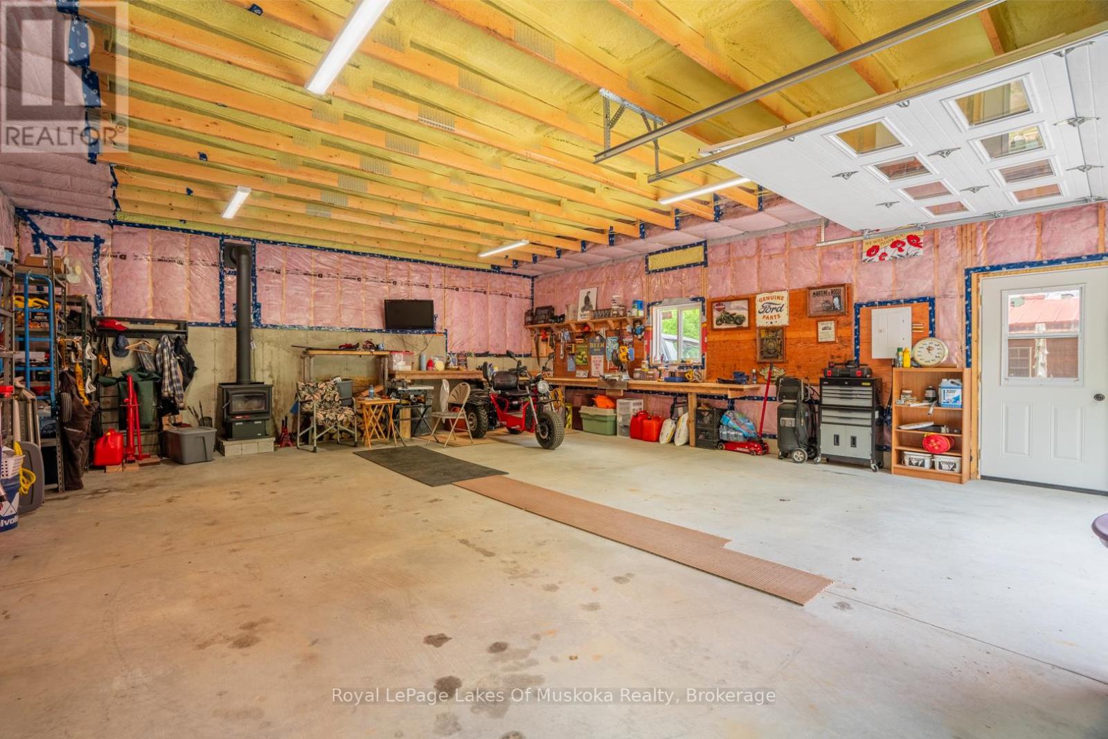 259 LAKESHORE ROAD - 29