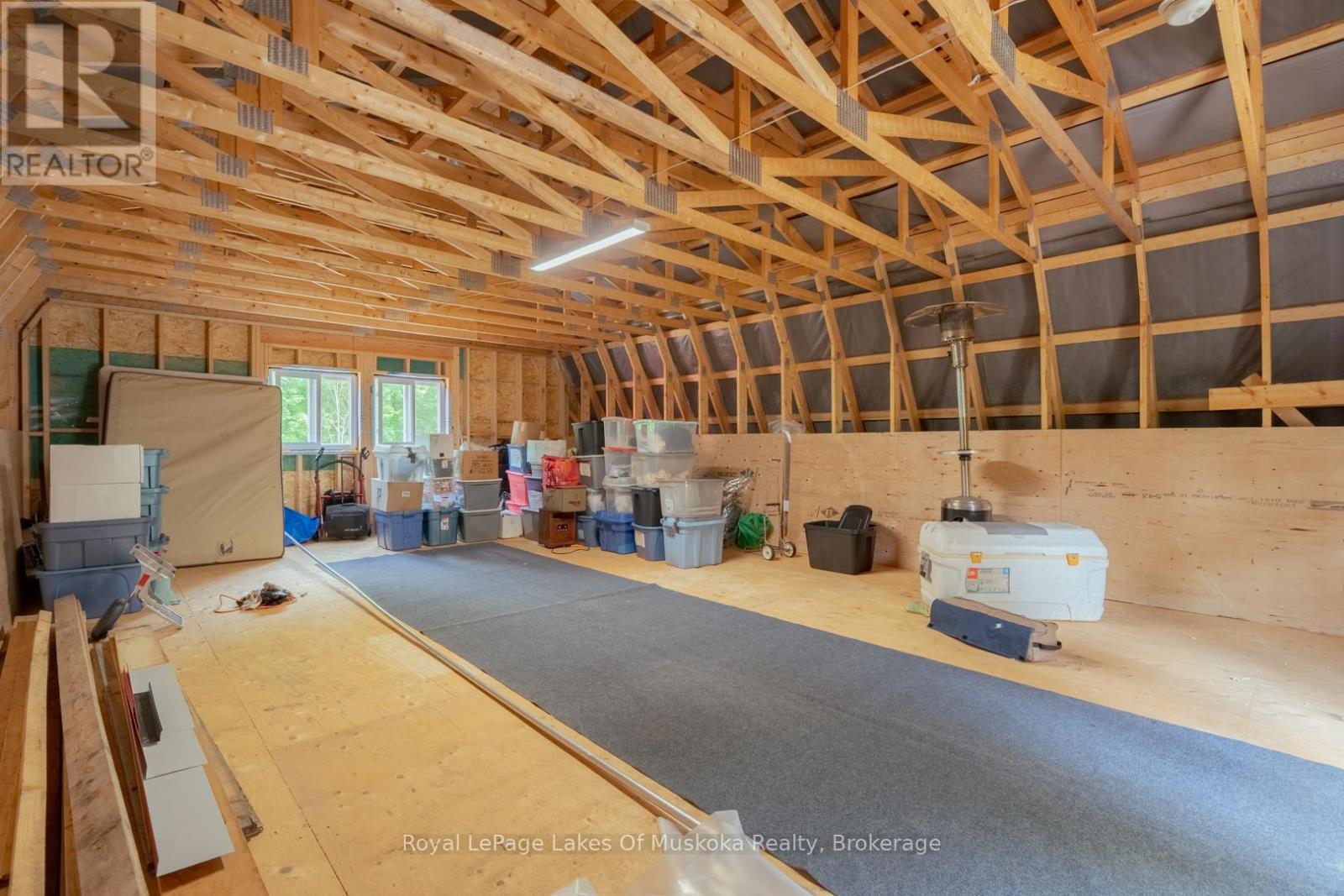 259 LAKESHORE ROAD - 31