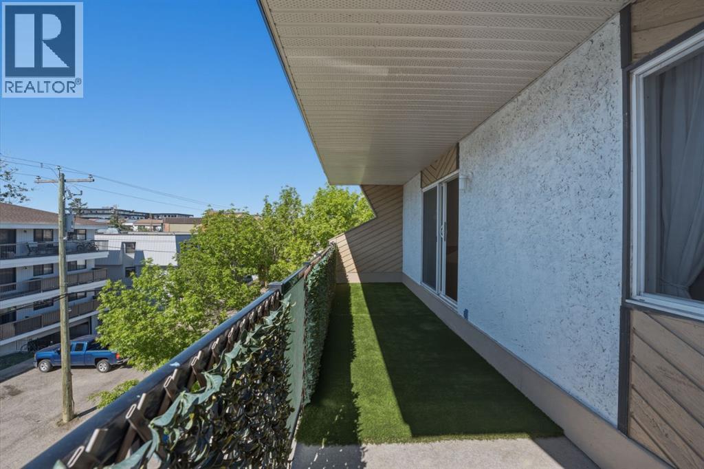 #401 617 56 Avenue SW - 26