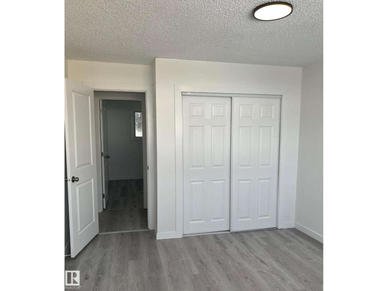 4315 42 ST — photo 15