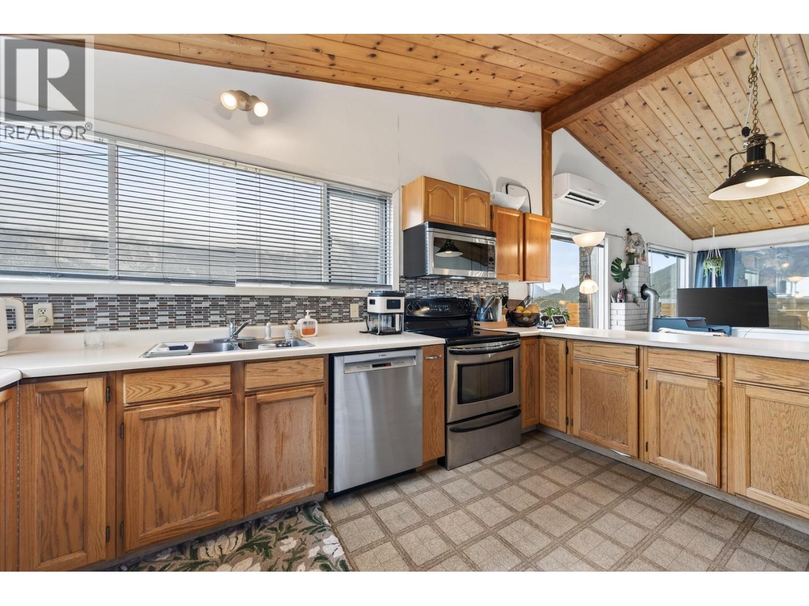 359 MOUNTAINVIEW Road - 11