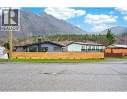 359 Mountainview Road, Lillooet, BC V0K1V0 Photo 25