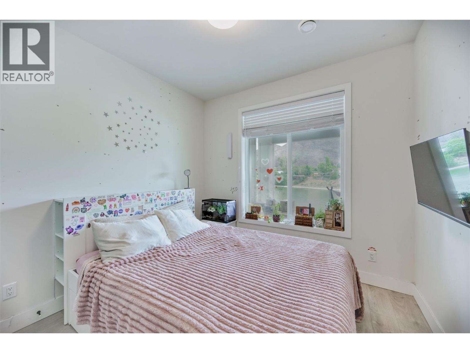 #10 8000 Vedette Drive - 14