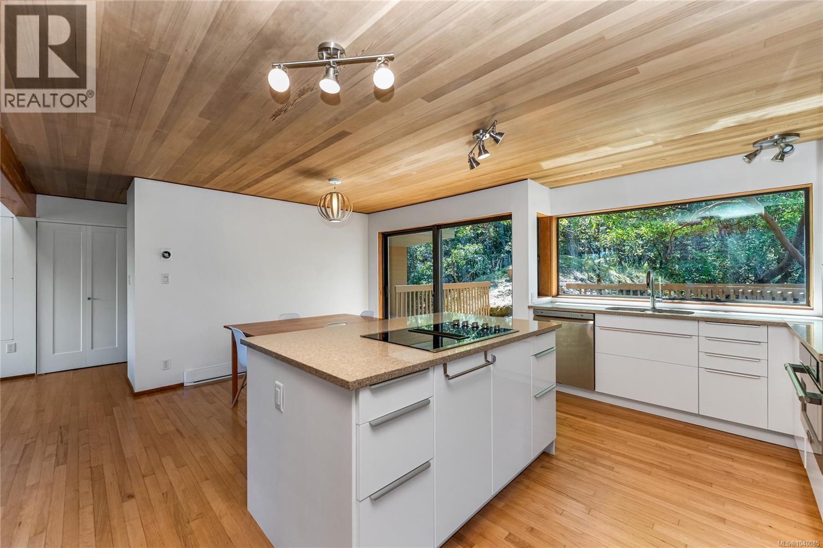 260 Moss Hill Pl - 6