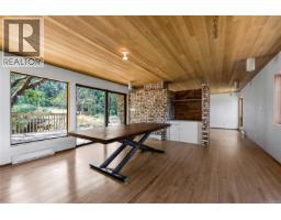 Kitchen - 260 Moss Hill Pl, Metchosin, BC V9C3Z2 Photo 14