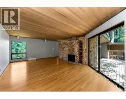 Living room - 260 Moss Hill Pl, Metchosin, BC V9C3Z2 Photo 16