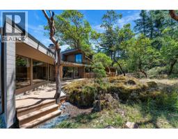 260 Moss Hill Pl, Metchosin, BC V9C3Z2 Photo 37