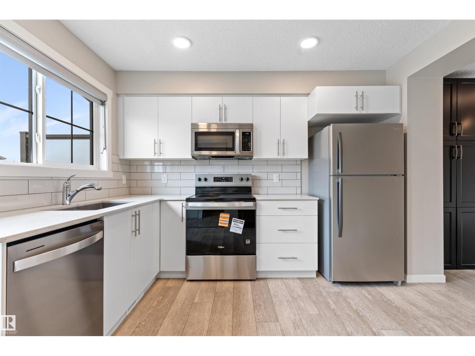 19615 28 AV NW - 16