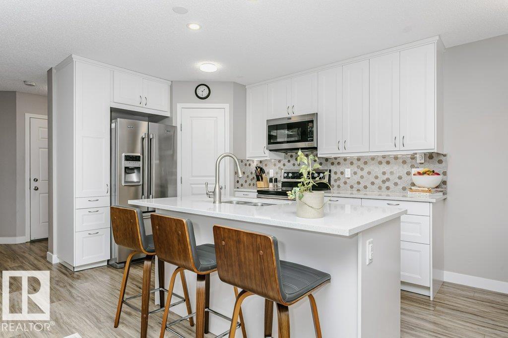 5323 RUE PARC ST - 5