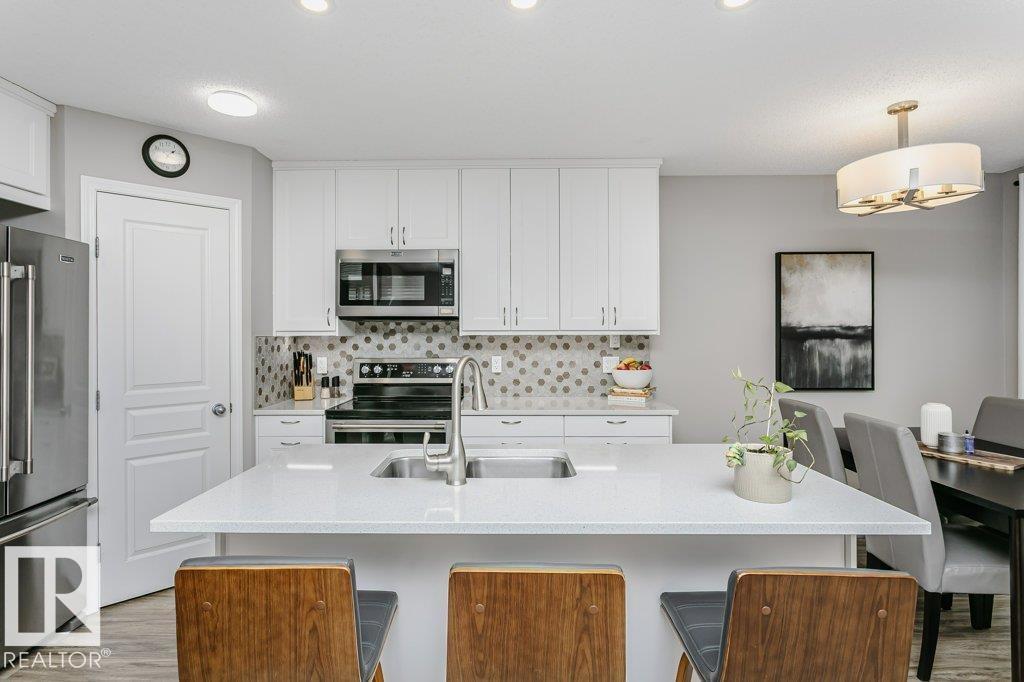 5323 RUE PARC ST - 6