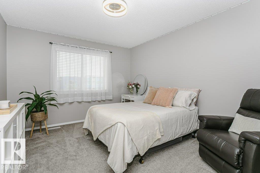 5323 RUE PARC ST - 23