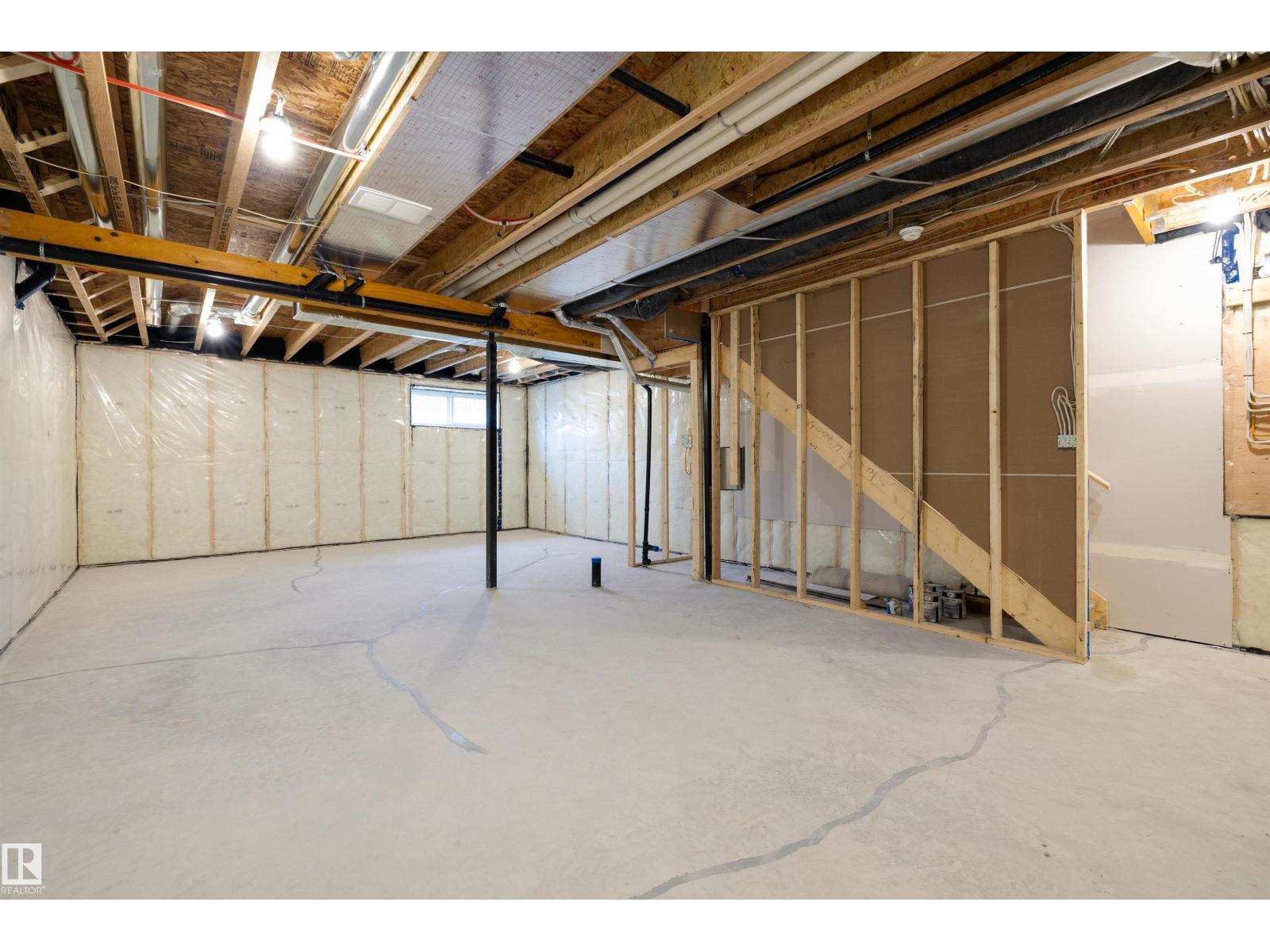 8532 183 AV NW — photo 42