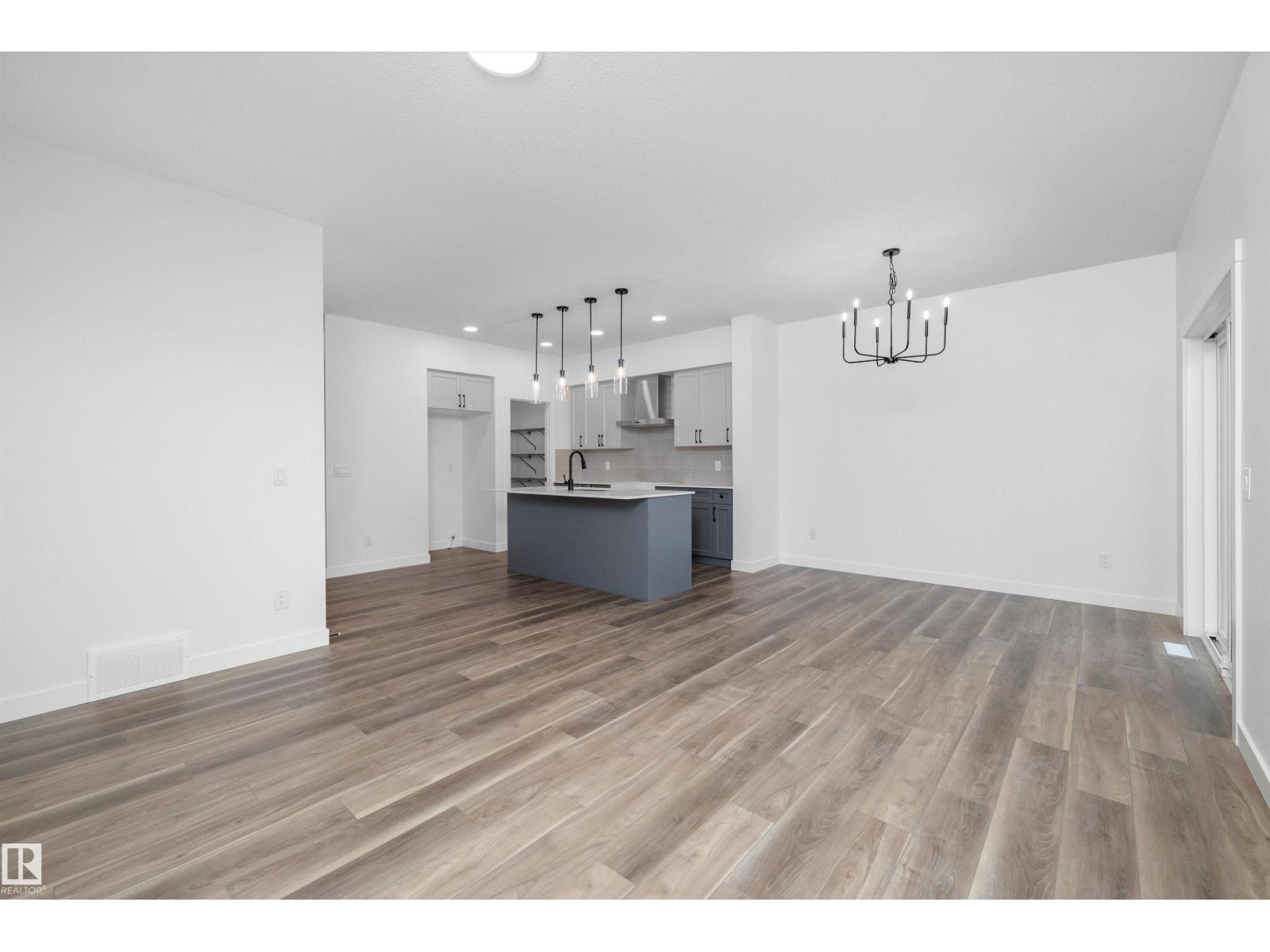 8532 183 AV NW — photo 22