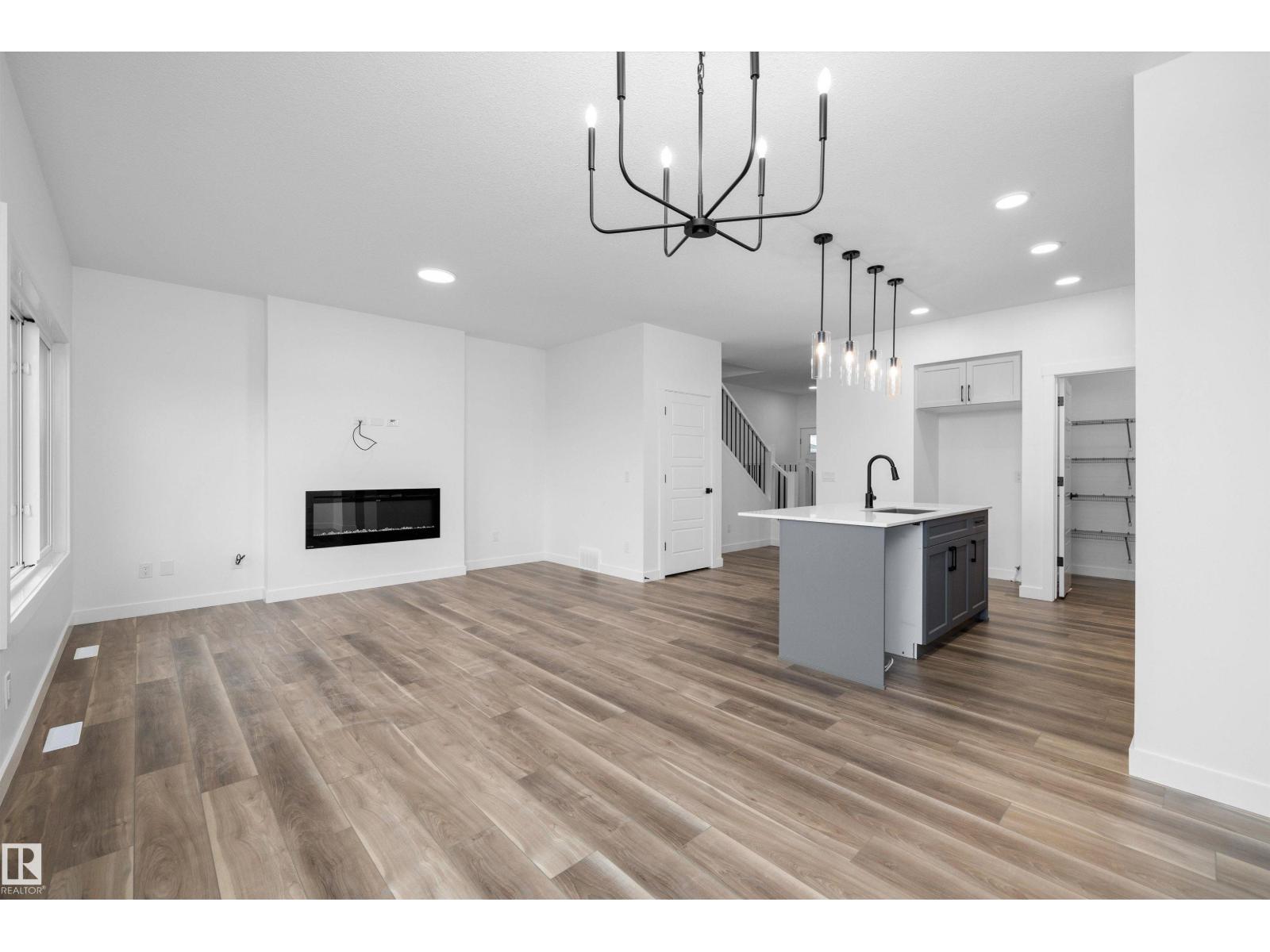 8532 183 AV NW — photo 17