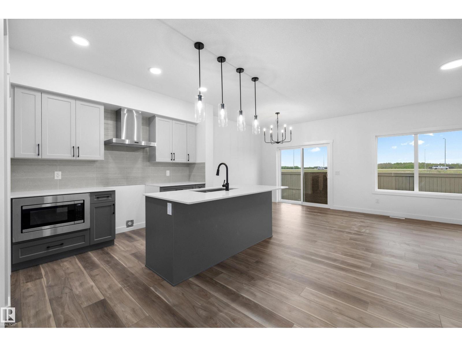 8532 183 AV NW — photo 9