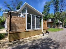 Loft - 11 Park Crescent, Petersfield, MB R0C2L0 Photo 6