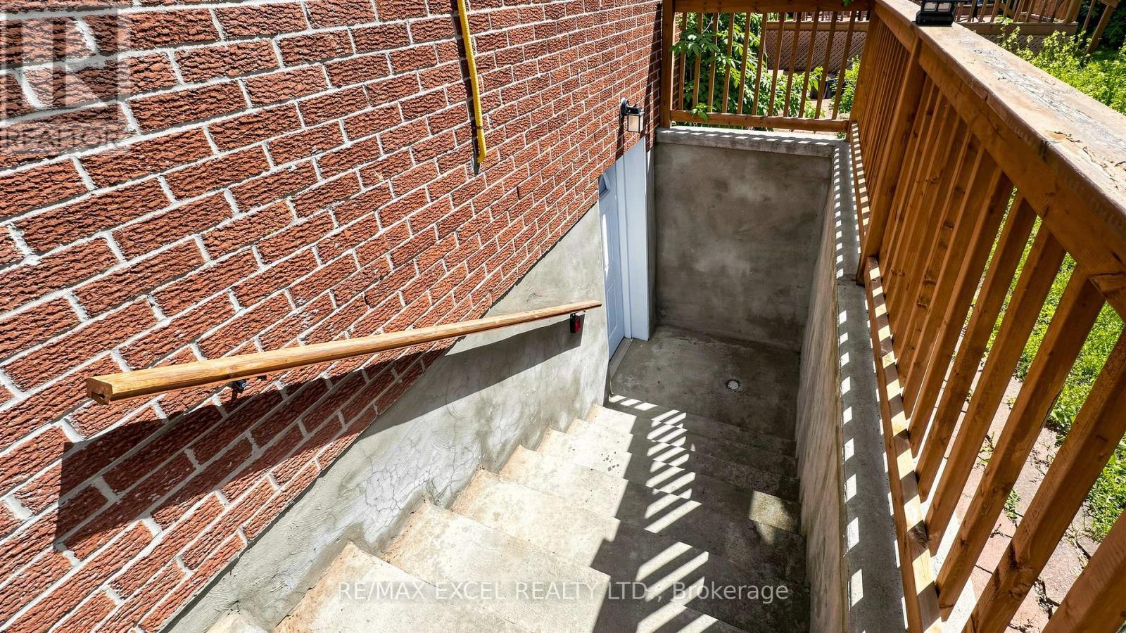 3 RUDDELL PLACE - 43
