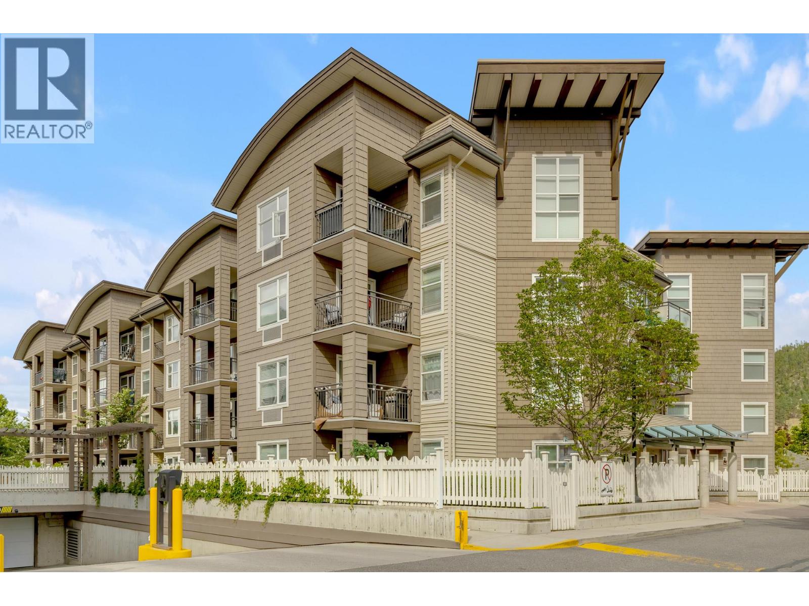 #401 547 Yates Road - 53
