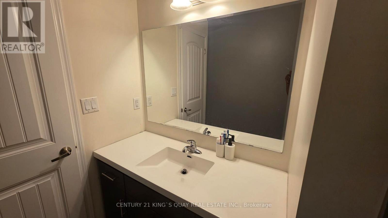 7 STOTTS TERRACE - 16