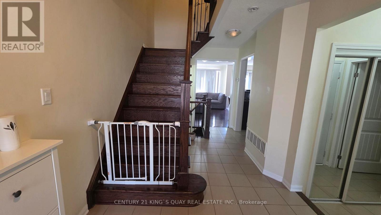 7 STOTTS TERRACE - 7