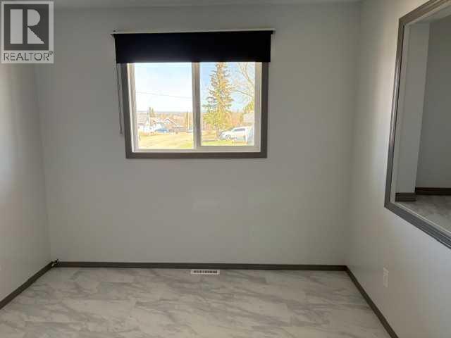 4418 54 Avenue - 22