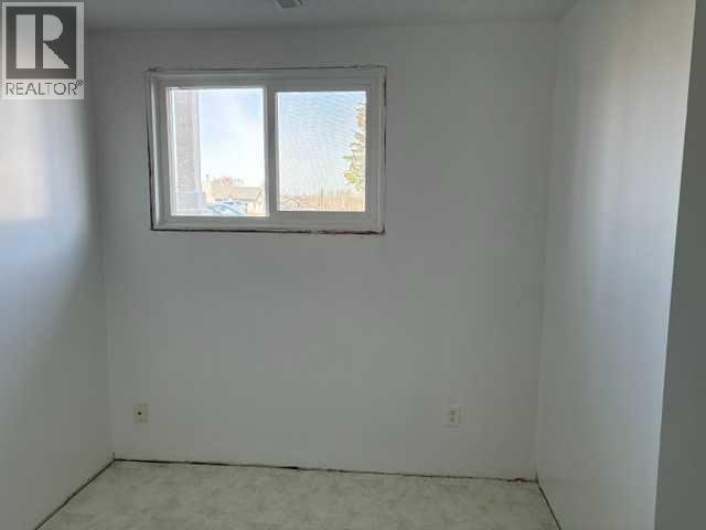 4418 54 Avenue - 37