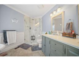 18897 62a Avenue, Surrey, BC V3S7T7 Photo 22