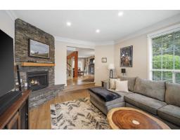 18897 62a Avenue, Surrey, BC V3S7T7 Photo 9