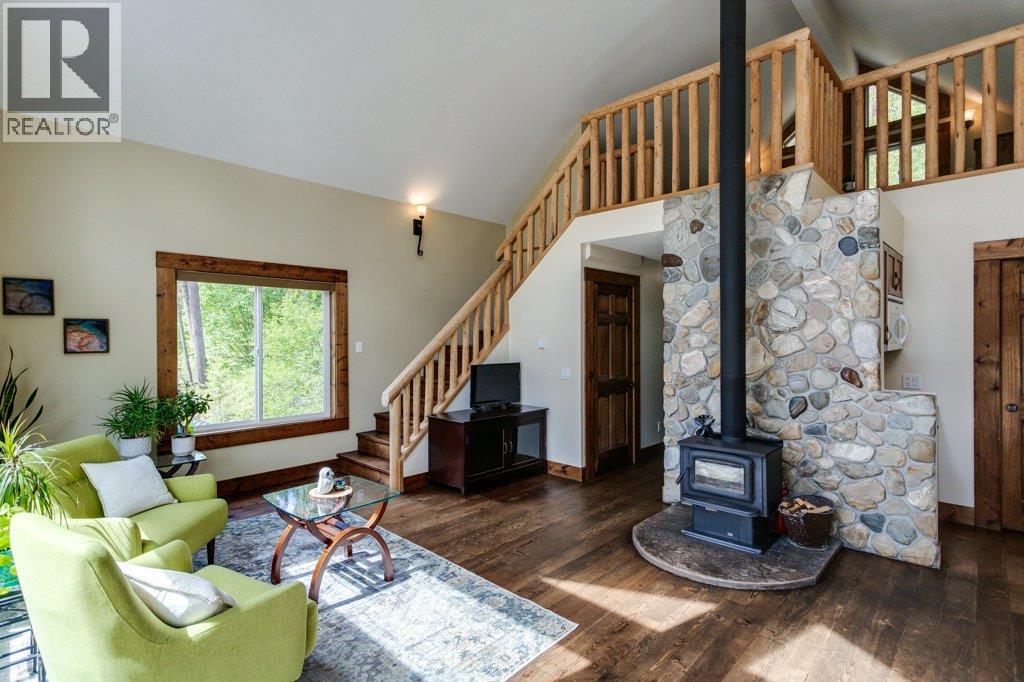 370 Philpott Road, Kelowna