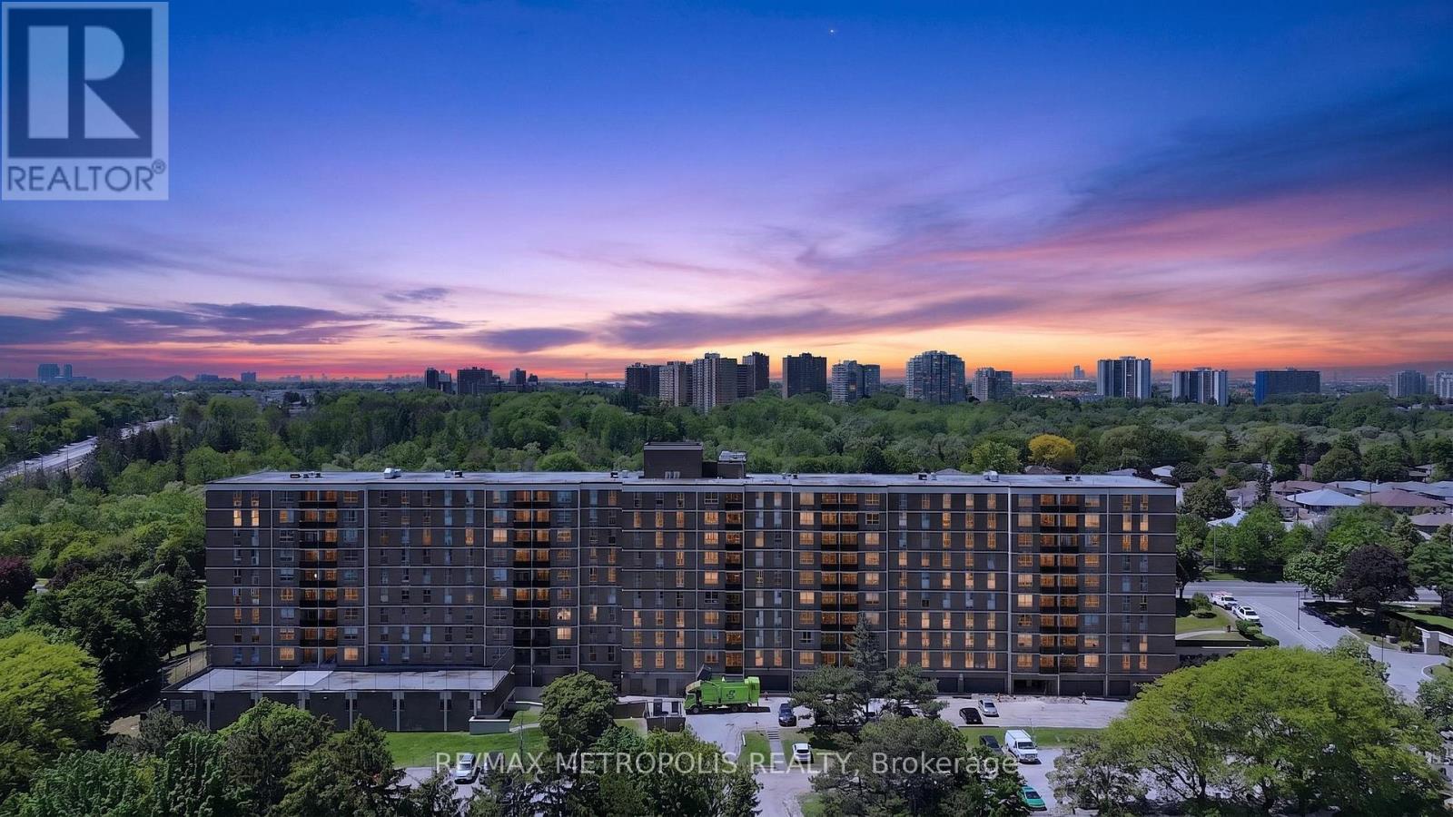 #104 2825 ISLINGTON AVENUE - 1