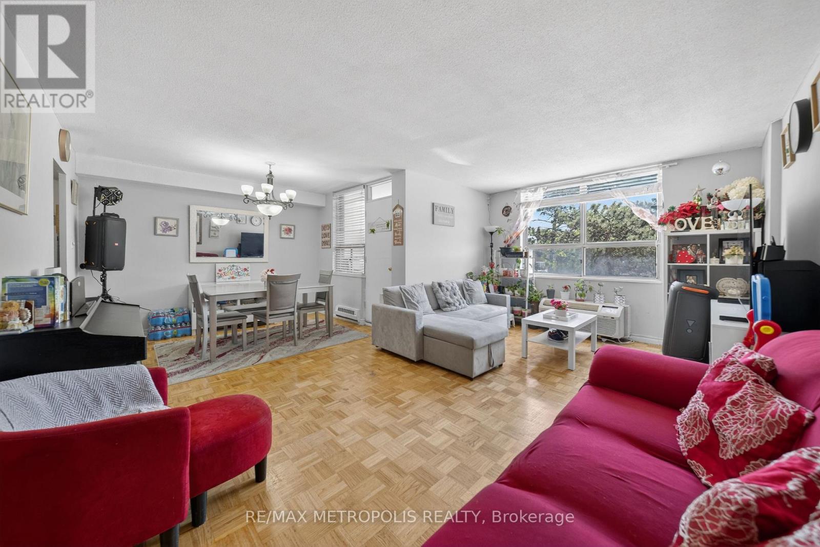 #104 2825 ISLINGTON AVENUE - 13