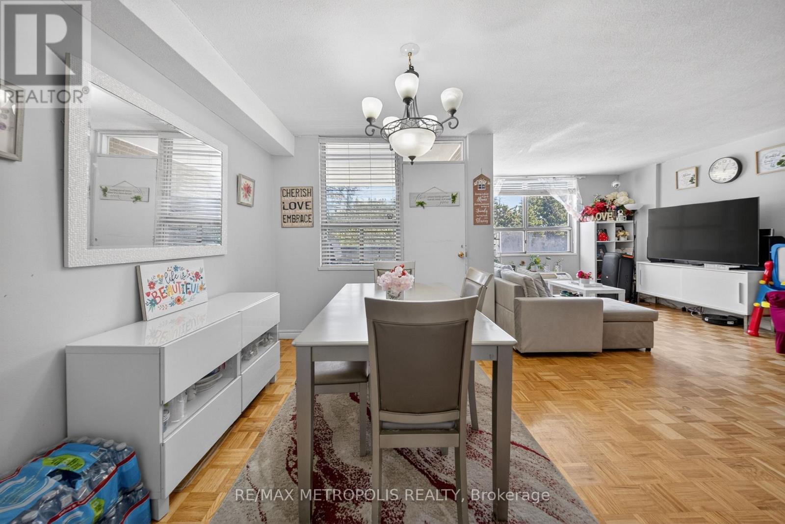 #104 2825 ISLINGTON AVENUE - 19