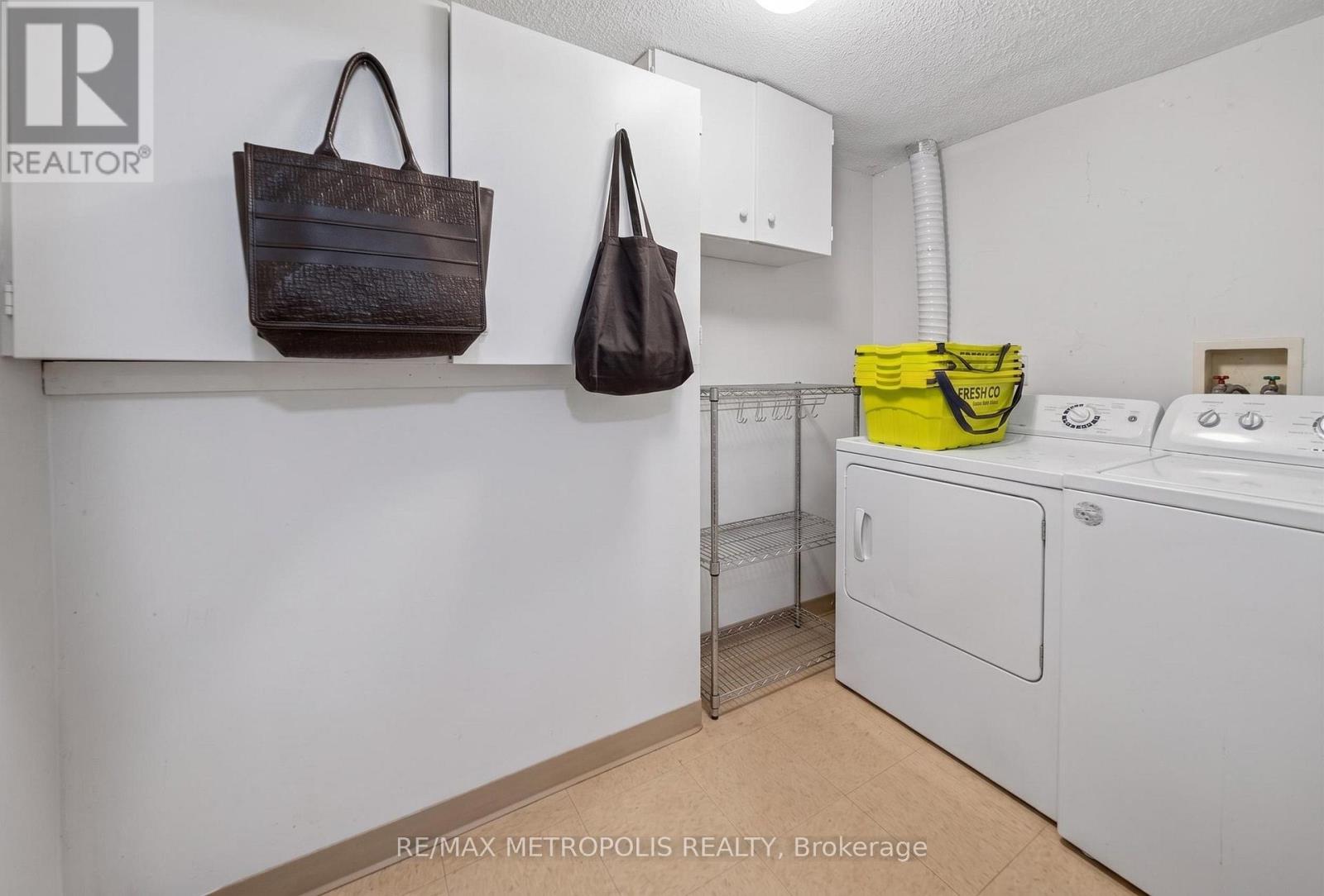 #104 2825 ISLINGTON AVENUE - 26