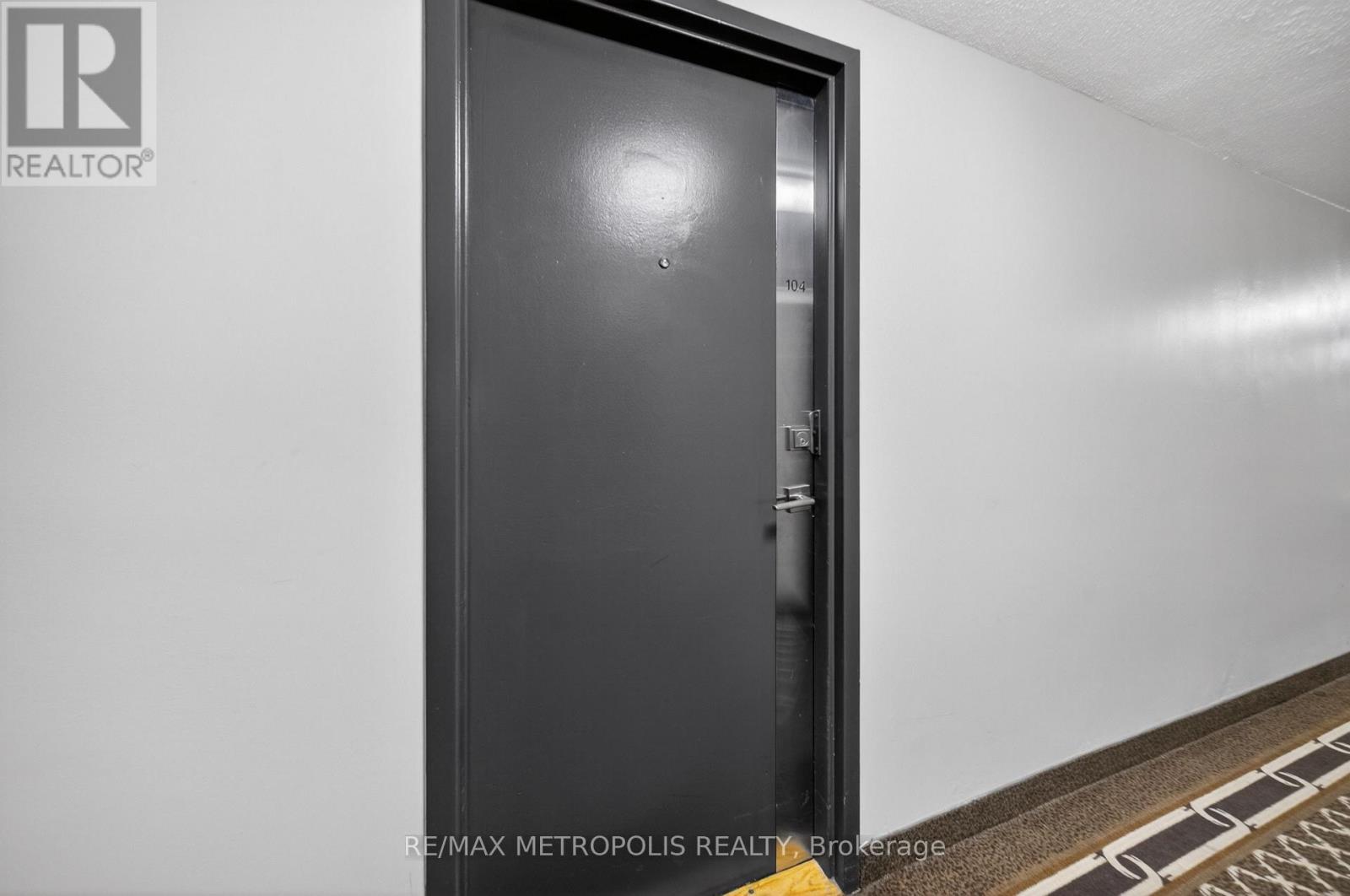 #104 2825 ISLINGTON AVENUE - 29
