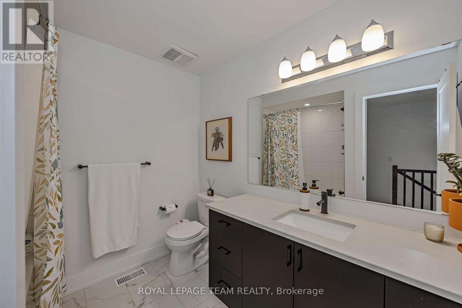 2 Bed, 2 Bath House for Sale in Ottawa – 305 SQUADRON CRESCENT, Ottawa – MLS# X13453198 - Image 26