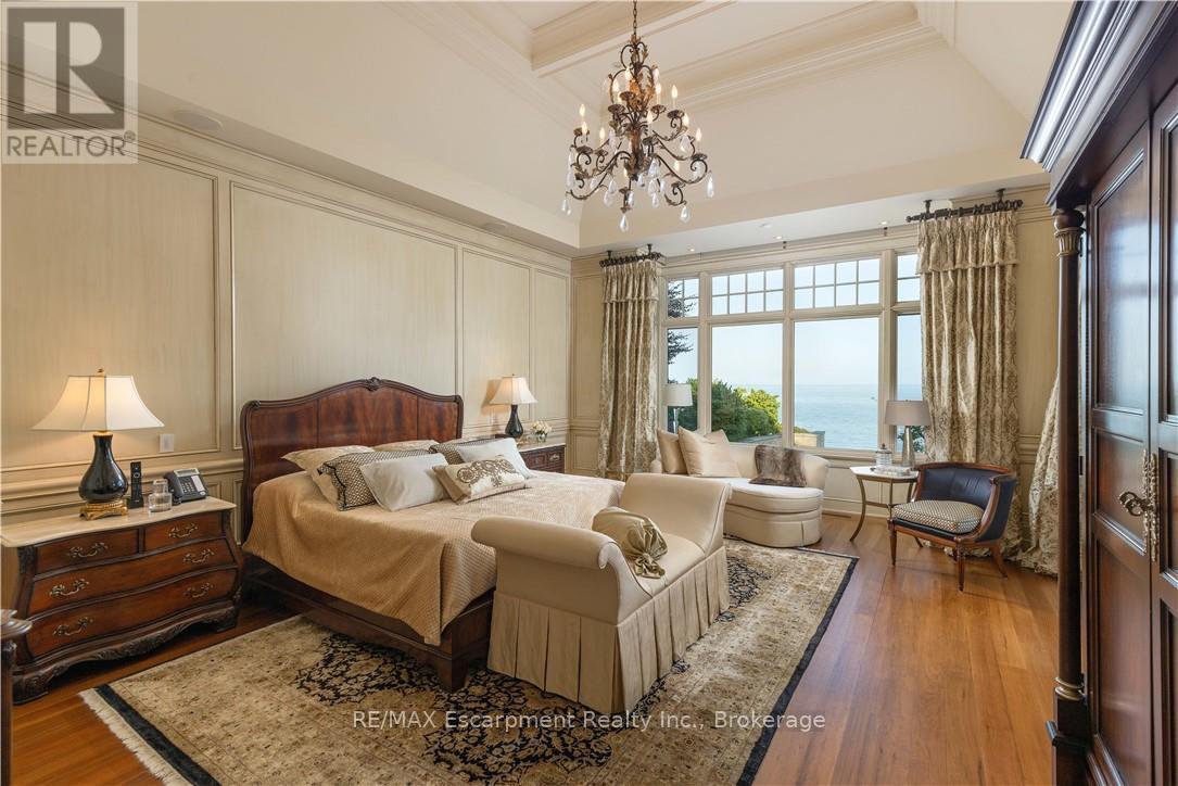 2054 LAKESHORE ROAD E - 11