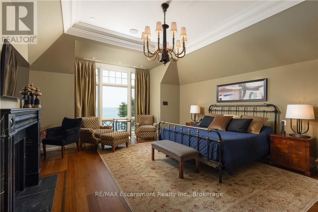 2054 LAKESHORE ROAD E - 19