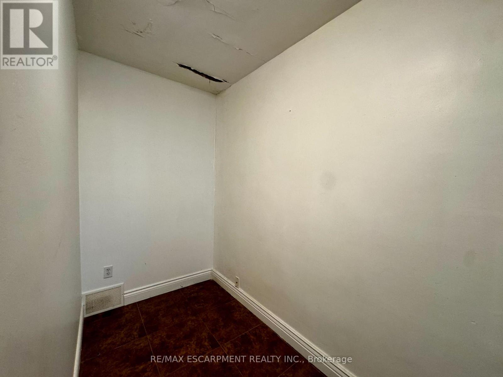 89 LINCOLN AVENUE - 8