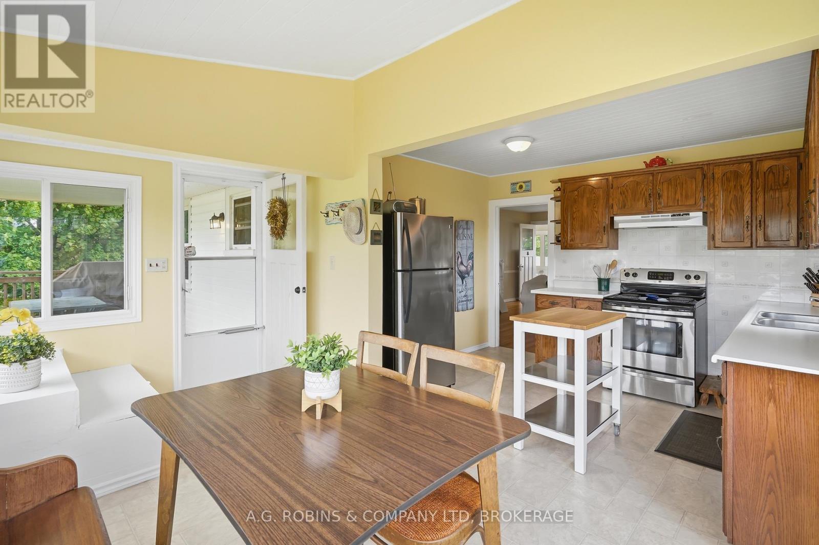 11803 LAKESHORE ROAD - 11