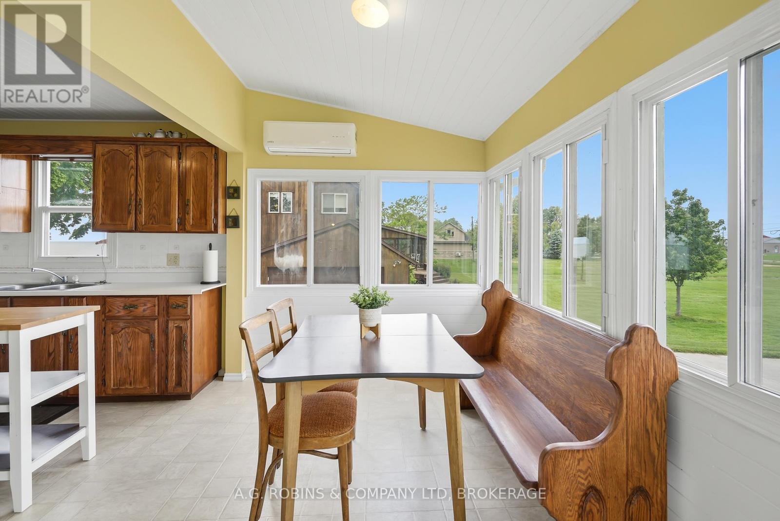 11803 LAKESHORE ROAD - 12
