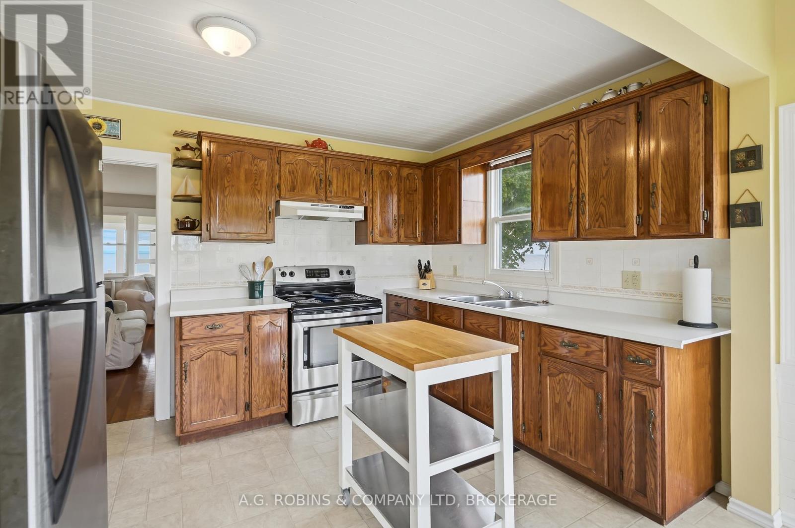11803 LAKESHORE ROAD - 13