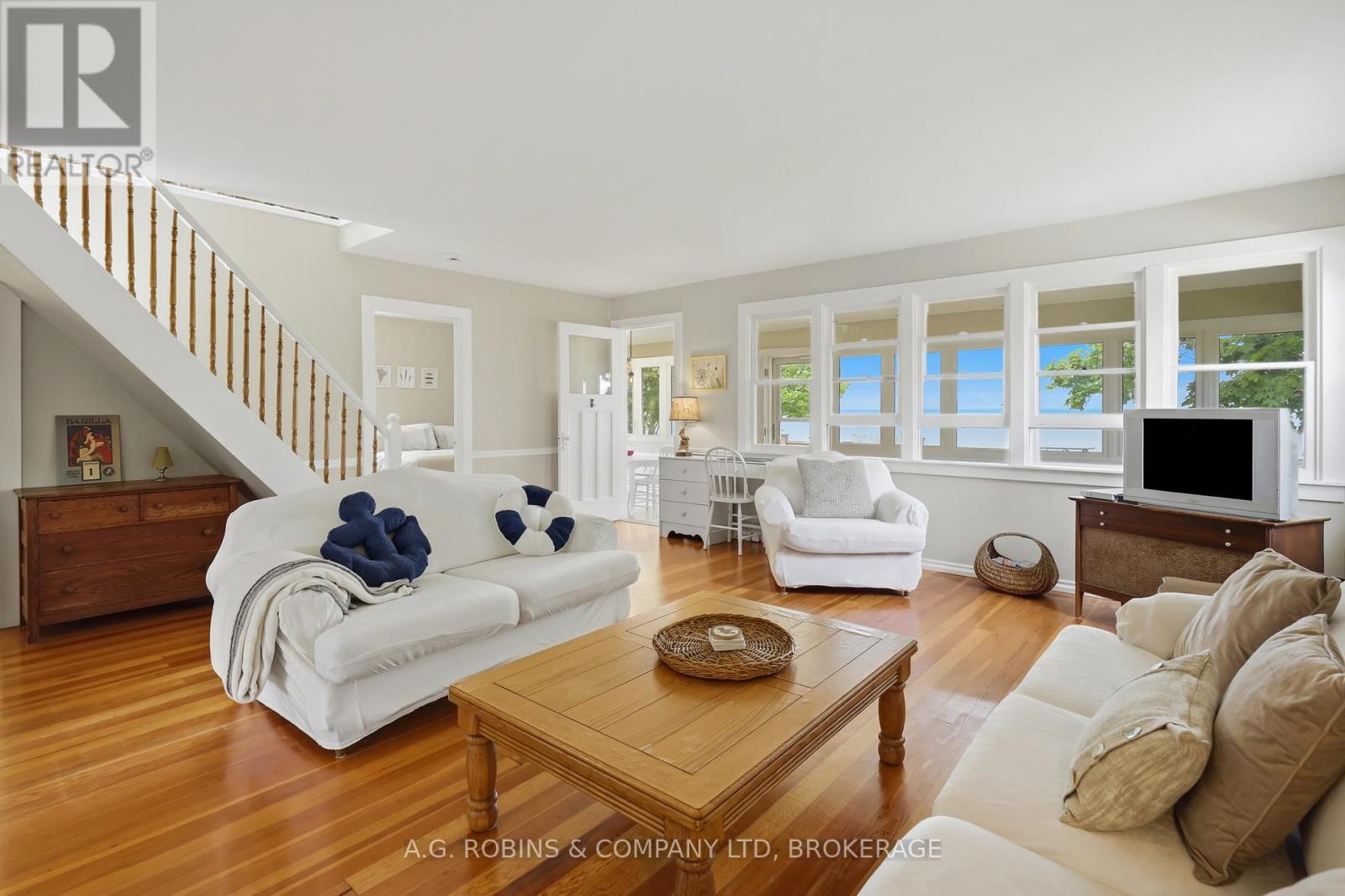 11803 LAKESHORE ROAD - 17