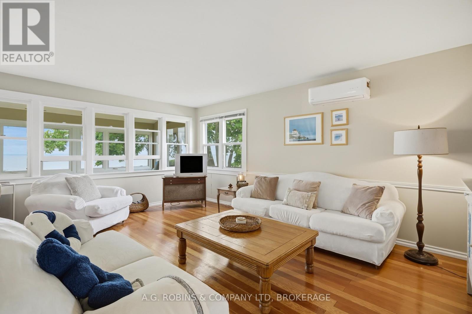 11803 LAKESHORE ROAD - 19