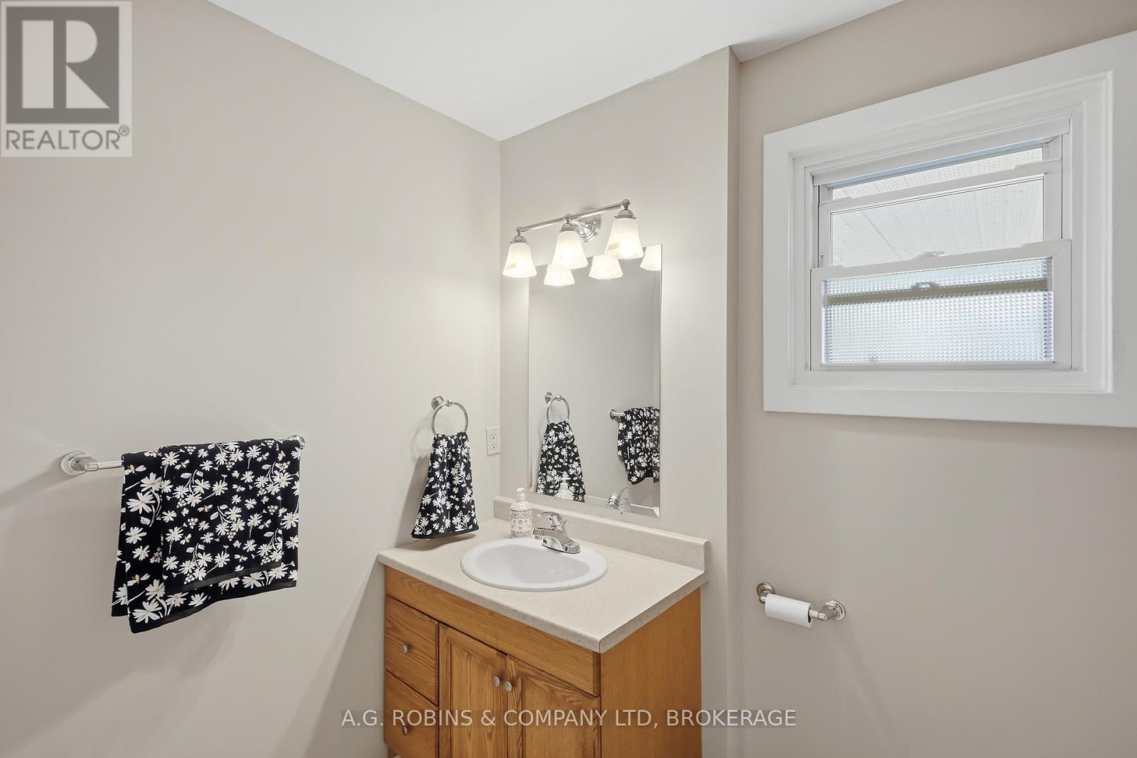 11803 LAKESHORE ROAD - 27