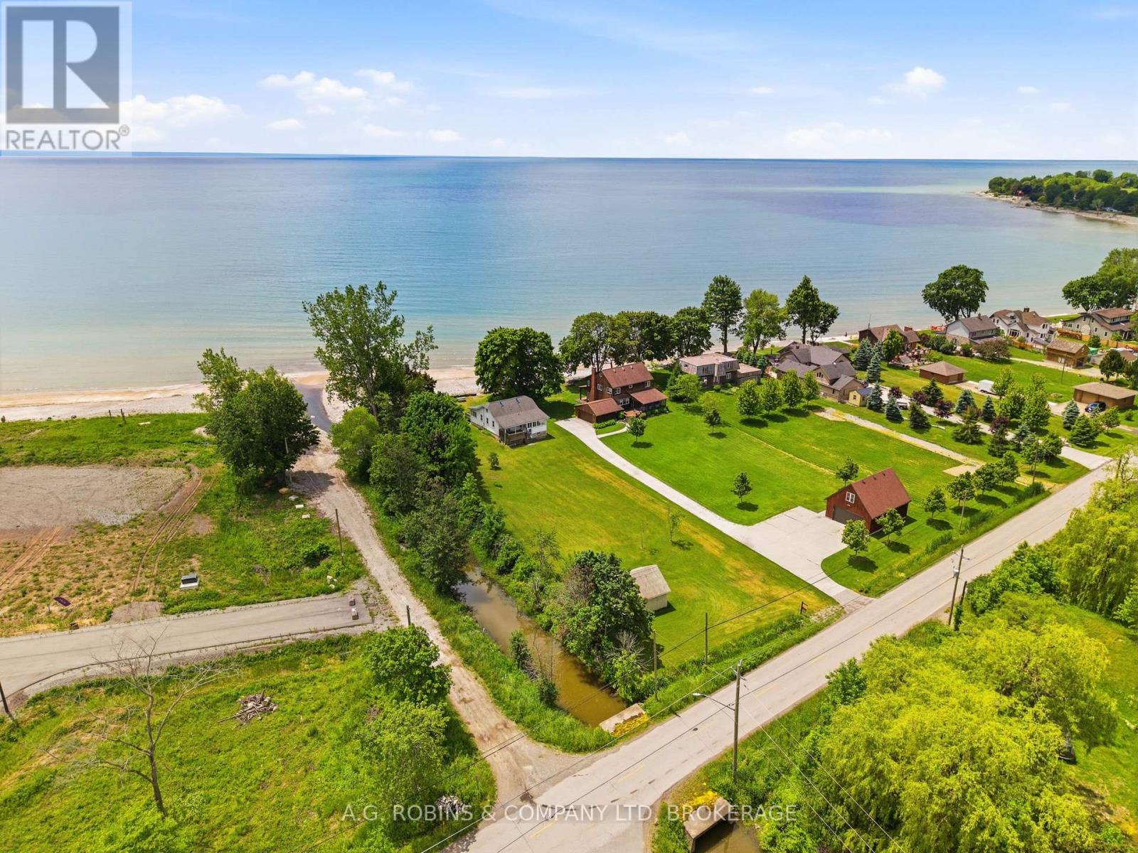 11803 LAKESHORE ROAD - 32