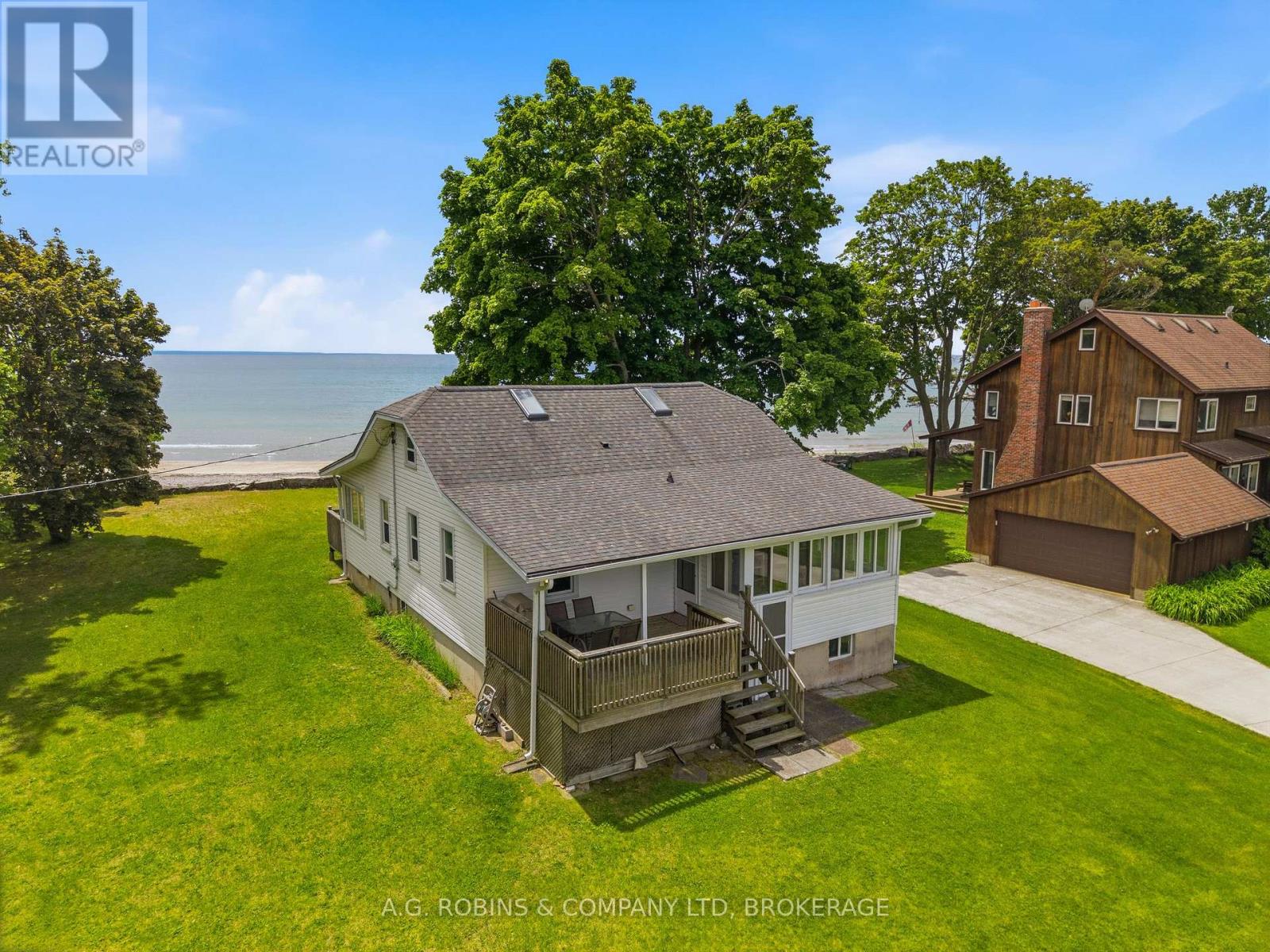 11803 LAKESHORE ROAD - 44