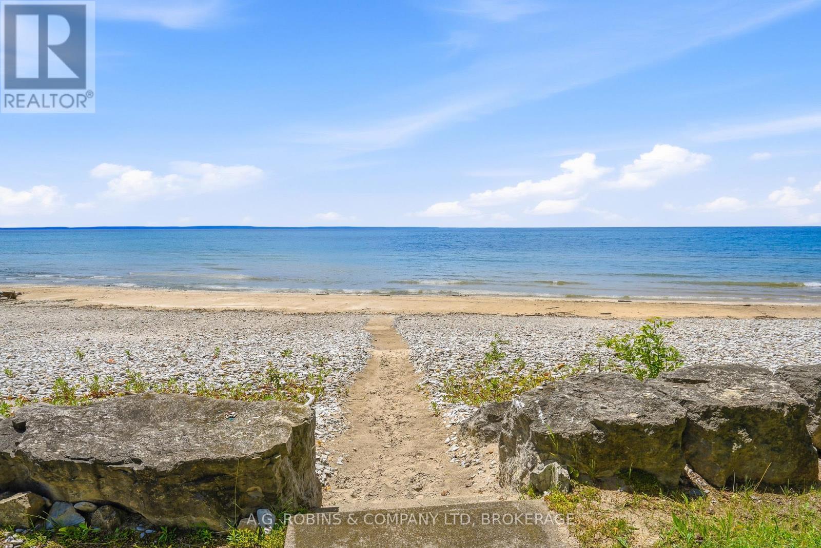 11803 LAKESHORE ROAD - 7