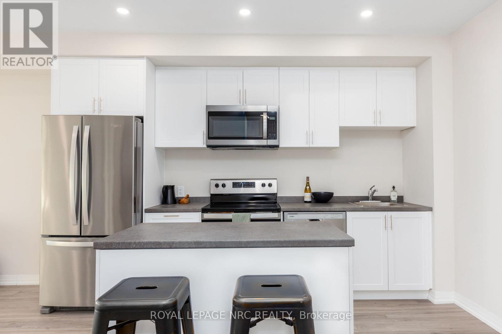 #UP46 50 HERRICK AVENUE - 3